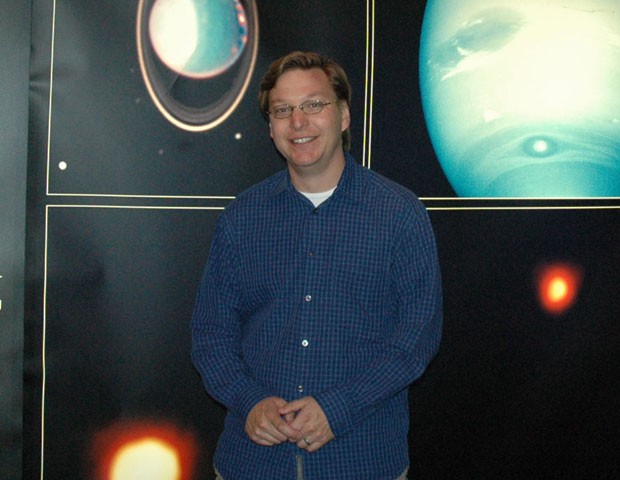 O professor Mike Brown diz não se incomodar em ser chamado de "assassino de Plutão" se isso contribui para a compreensão do Sistema Solar (Foto: SPL)