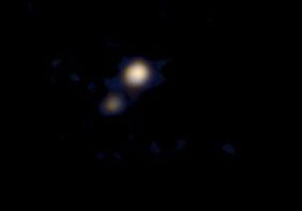 Fotografia revela que Caronte, a lua de Plutão, é mais escura que o planeta (Foto: NASA/Johns Hopkins University Applied Physics Laboratory/Southwest Research Institute/Reuters)