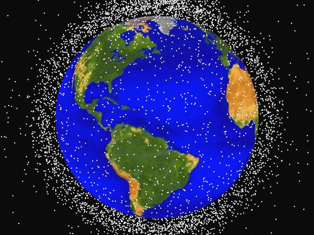 Mapa mostra quantidade de lixo espacial na órbita terrestre. (Foto: Nasa / AP Photo)