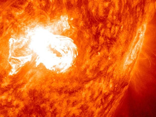 Nasa registrou exploão solar no dia 31 de dezembro de 2013  (Foto: NASA/SDO)