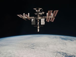Foto da Estação Espacial Internacional registrada em 24 de maio de 2011 (Foto: ESA/NASA )