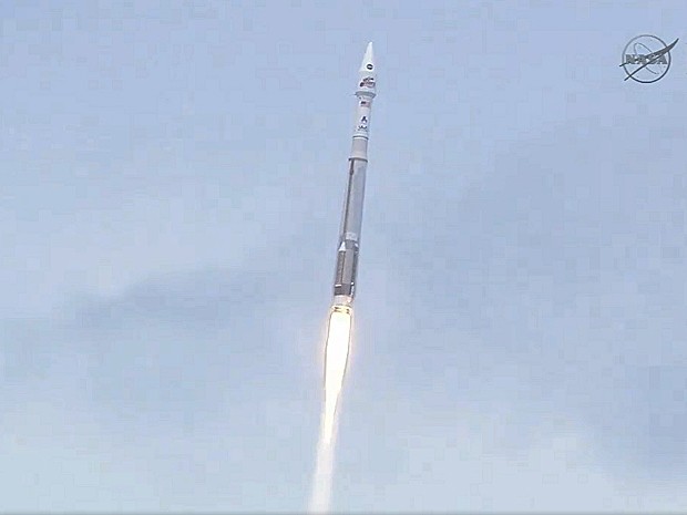 Sonda Maven é lançada de Cabo Canaveral, na Flórida (Foto: HO/NASA TV/AFP)