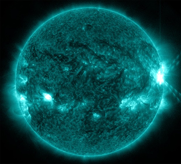 Imagem feita à 0h03 do domingo (27) pelo Observatório de Dinâmica Solar da Nasa (Foto: Nasa/SDO)