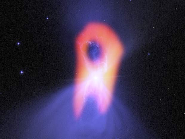 Nebulosa Boomerang, lugar mais frio do universo, tem forma de fantasma (Foto: Bill Saxton; NRAO/AUI/NSF; NASA/Hubble; Raghvendra Sahai)