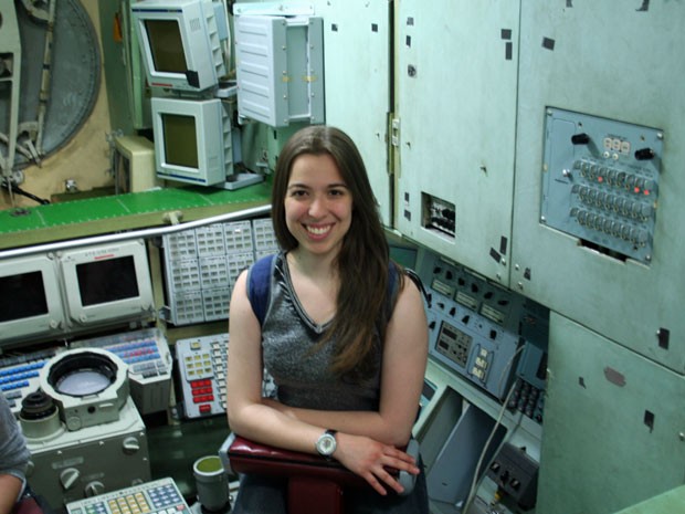 Nadia Del Corto Baradel se formou em engenharia aeroespacial na Rússia (Foto: Arquivo pessoal)
