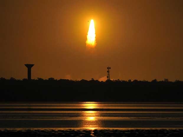 Índia lança ao espaço satélite de sistema de navegação próprio. (Foto: Arun Sankar K / AP Photo)