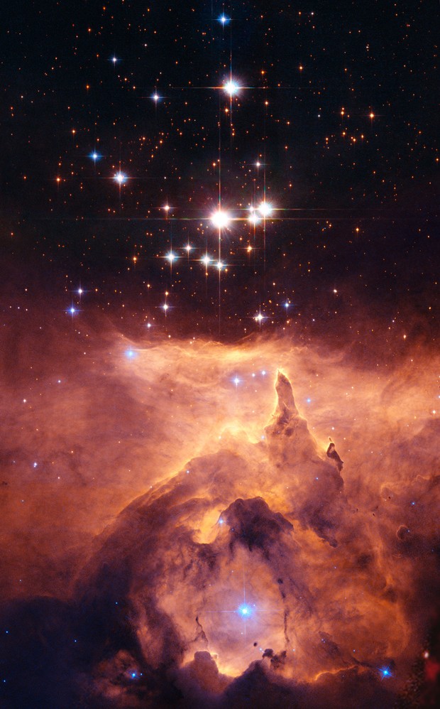 Registro da NGC 6357 feito pelo telescópio Hubble (Foto: NASA, ESA and Jesús Maíz Apellániz (Instituto de Astrofísica de Andalucía, Spain)/Davide De Martin (ESA/Hubble))