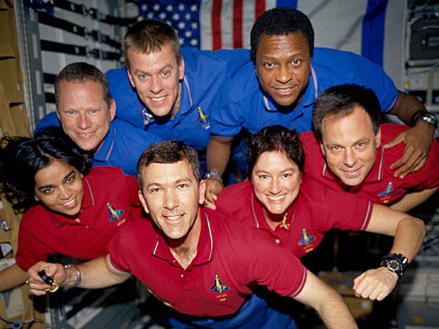 Ônibus espacial Columbia explodiu há dez anos, deixando sete astronautas mortos (Foto: Nasa)