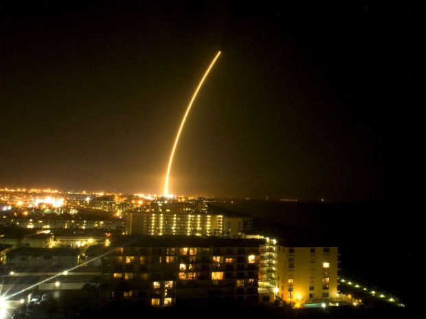 Foguete Atlas V da Nasa é lançado de Cape Canaveral (Foto: AP/Florida Today/Craig Bailey)