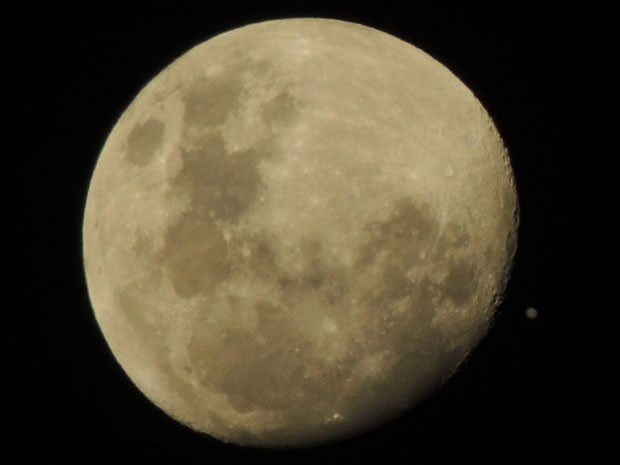 Lua vista em Santos, SP (Foto: Marcos Vinicius dos Santos/Arquivo Pessoal)