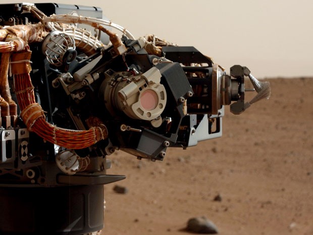 Foto em alta resolução do braço do Curiosity (Foto: Nasa/JPL-Caltech)