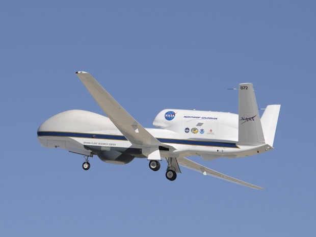 Avião Global Hawk, que será usado pela Nasa na previsão de furacões (Foto: NASA/Tony Landis)