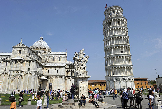 Vista da torre de Pisa; cidade italiana terá exposição com meteorito de Marte