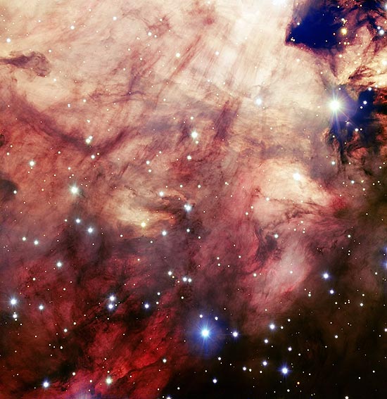 Fotografia da nebulosa Ômega tirada por telescópio que se encontra no deserto do Atacama, no Chile