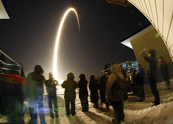 Lançamento do foguete russo Soyuz TMA-03M, que partiu da base de Baikonur, no Cazaquistão; veja mais fotos