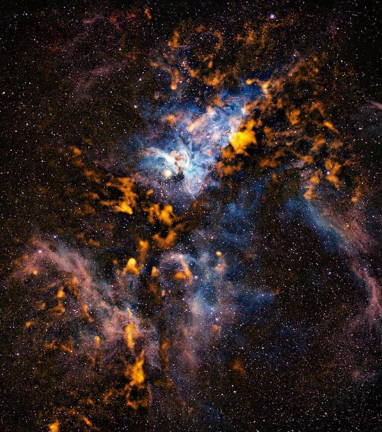 Estrelas de grande massa, como as da nebulosa Carina, podem se tornar instáveis e explodir em uma supernova