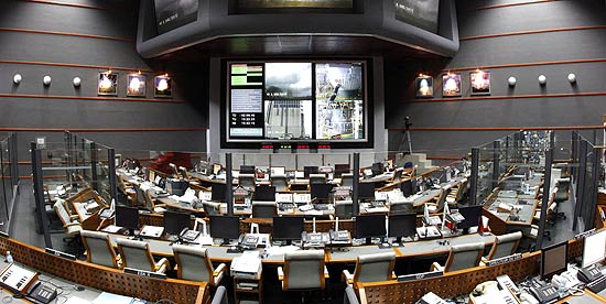 Sala de controle de lançamentos espaciais na Guiana Francesa; nova tentativa será feita nesta semana