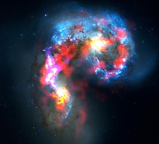 Imagem das galáxias Antena feita pelo telescópio terrestre Alma, construído no norte do Chile