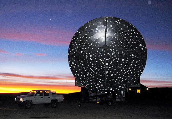 Telescópio Apex, no deserto de Atacama (Chile), que faz parte do projeto do Eso (Observatório Europeu do Sul)