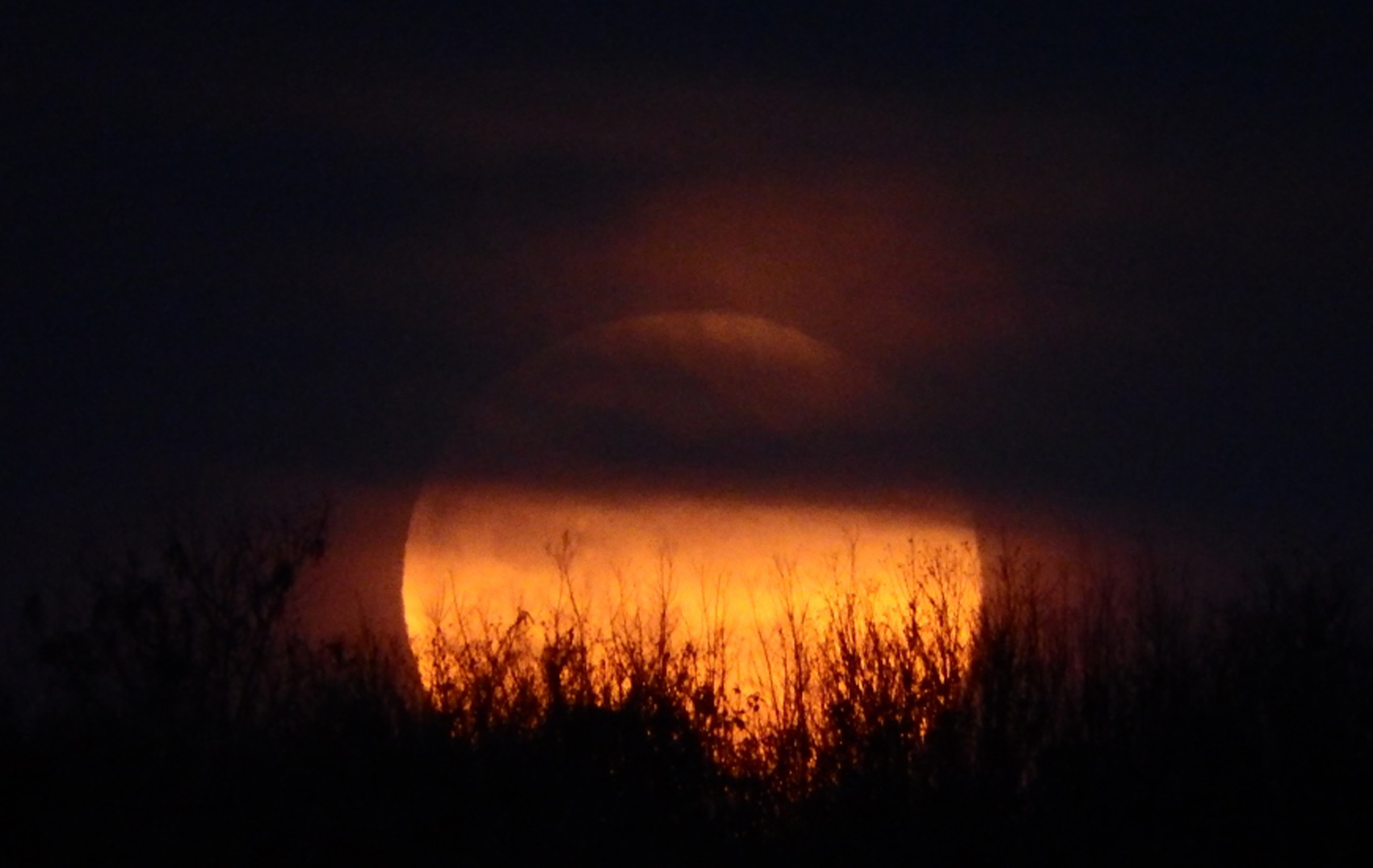 'Superlua' clicada por leitor em Resende (RJ) 