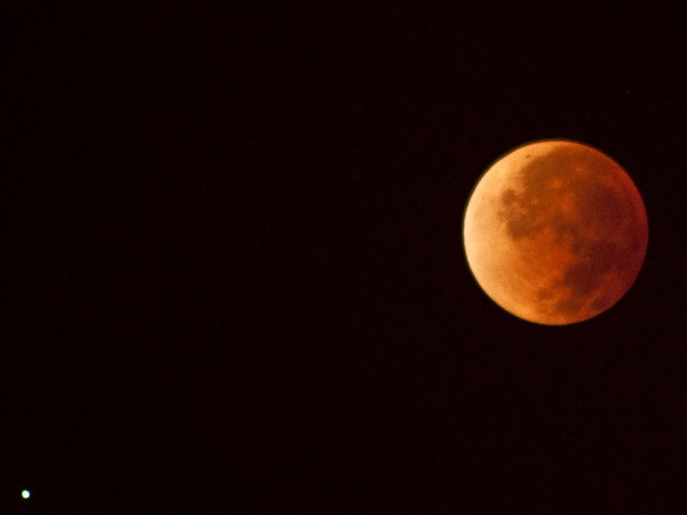 Francisco da Silva, morador de Feira de Santana (BA) registrou pela segunda vez esse tipo de eclipse lunar (Foto: Francisco da Silva/Vc no G1)